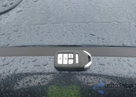 2016 Honda Civic Touring z USA, uszkodzony, nr VIN 19XFC1F93GE209876